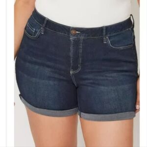 NWT Royalty For Me Plus Size Cuffed Denim Short  24W